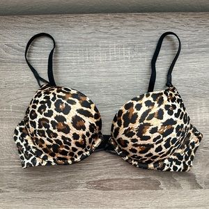 Victoria’s Secret Miraculous Plunge Bra